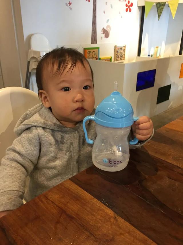 儿童用的水杯哪种好（儿童水杯的优缺点对比）(54)