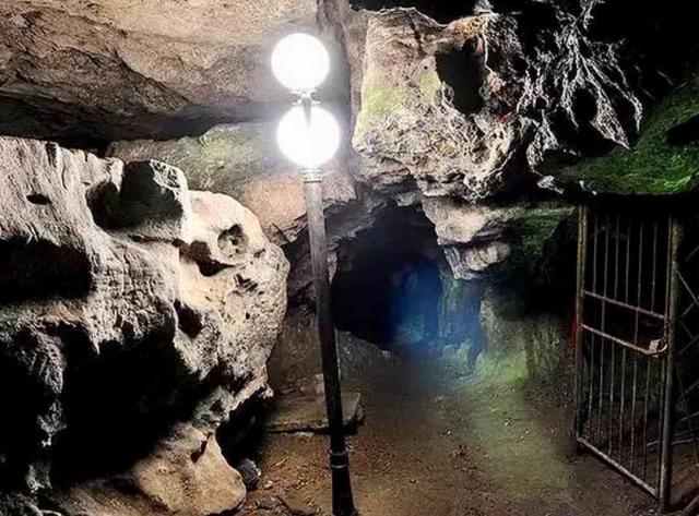 峨眉山金顶又一跳崖事件（峨眉九龙洞频频有人失踪）(15)