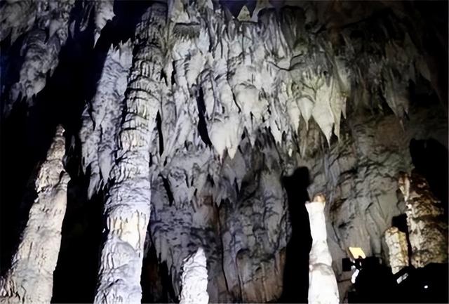 峨眉山金顶又一跳崖事件（峨眉九龙洞频频有人失踪）(3)