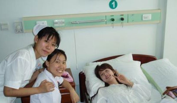 林志玲坠马事件盐水袋是什么 爆胸事件经过