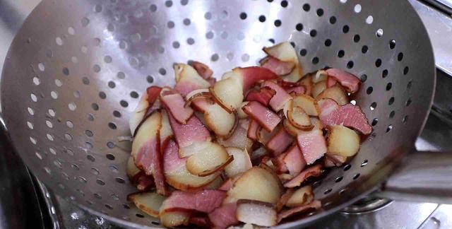 腊肉怎么做好吃，腊肉怎么做好吃？图3
