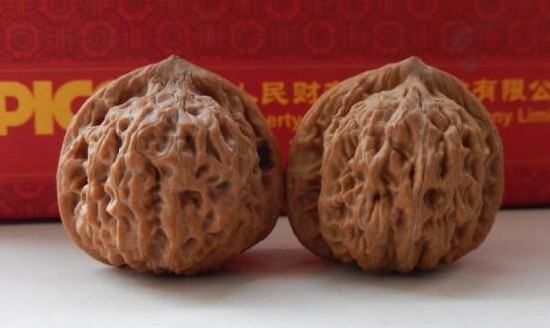 文玩核桃盘黑了能恢复,文玩桃核发黑怎么处理呢?图4