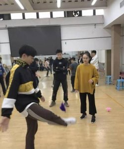 ​大学绳毽是什么,毽子上怎么绑绳子