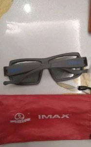 ​imax眼镜和普通3d眼镜有区别吗，用imax3d眼镜可以看一般3d电影吗？