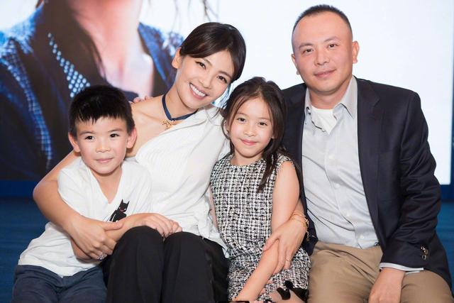 女演员王珂嫁给谁（百亿富豪闪婚女明星）(19)