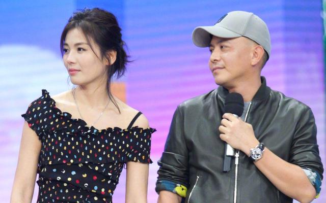 女演员王珂嫁给谁（百亿富豪闪婚女明星）(2)