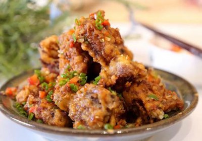 ​椒盐排骨最正宗的做法经典（椒盐排骨外焦里嫩）