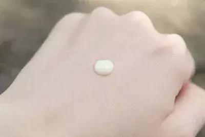 平民护肤品适合40岁用的（95后都到了抗初老的年龄）(14)
