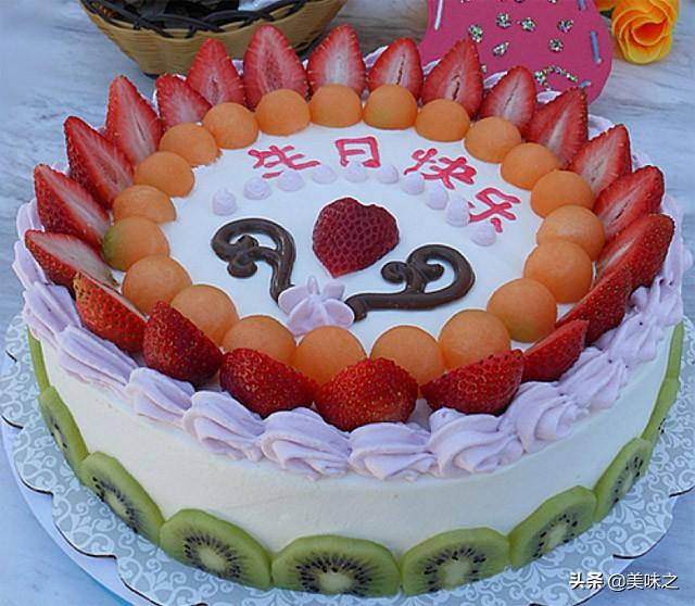 最简单又好吃的生日蛋糕怎么做（17种生日蛋糕的家常做法）(17)