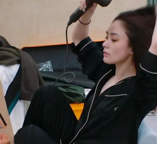 你见过最惊艳的素颜照（美人们的素颜能有多绝）(19)