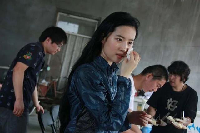 你见过最惊艳的素颜照（美人们的素颜能有多绝）(25)