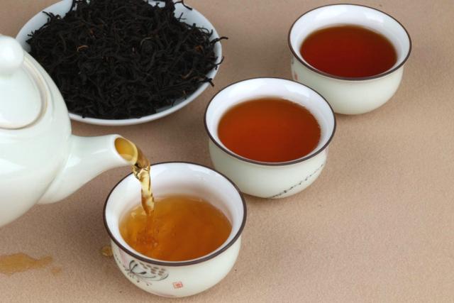 秋天最适合喝的几种茶（初秋喝什么茶最好）(5)