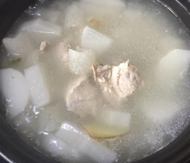 排骨汤怎么炖好喝又有营养（怎么炖出好吃好喝的排骨汤）(5)