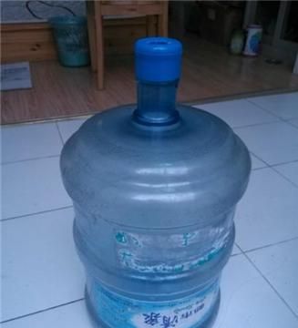 一桶矿泉水的桶大概多少斤