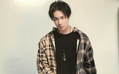 ​铃木达央与lisa（声优铃木达央出轨二十多岁粉丝）