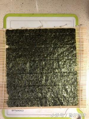 最简单的寿司的家常做法（大厨教你做寿司）(4)