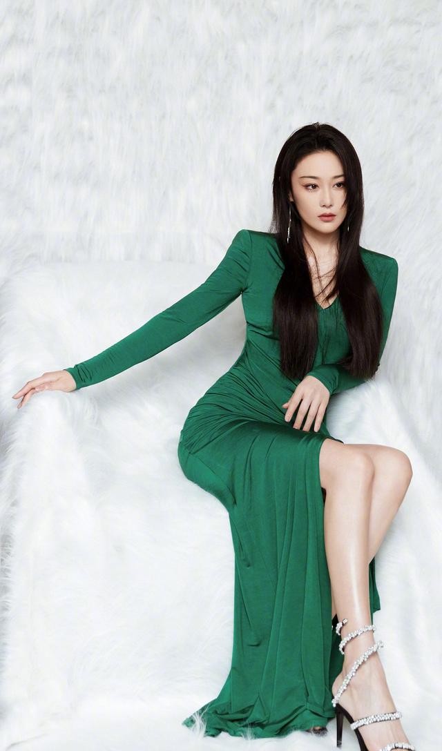张馨予演的电影有哪些（艳丽与素雅都可驾驭的她）