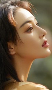 ​张馨予演的电影有哪些（艳丽与素雅都可驾驭的她）