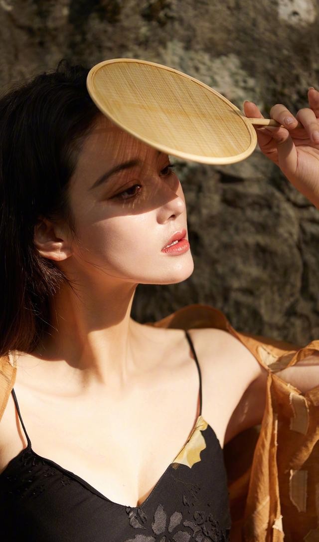 张馨予演的电影有哪些（艳丽与素雅都可驾驭的她）