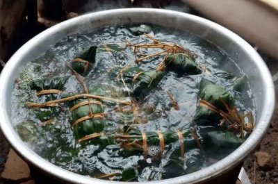 ​粽子冷水煮还是开水煮，冻硬的粽子大火煮还是小火煮？