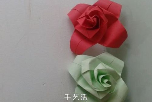 怎么折纸玫瑰花步骤