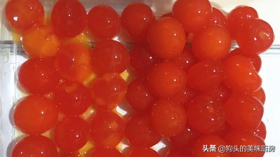 ​怎样腌咸鸭蛋腌得快（分享2天快速腌制咸蛋黄，个个通红透亮，起沙又流油，做