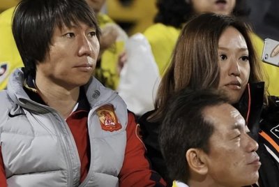 ​媒体人：李铁妻子一直在沈阳没听说要离婚，还高价给他请的律师