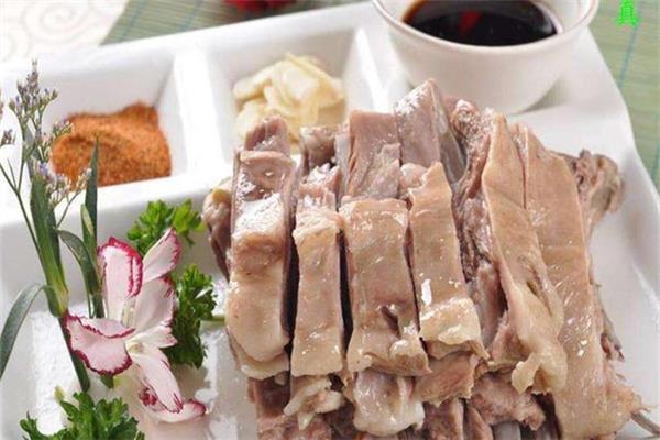 羊肉适合什么季节吃 羊肉在冬天吃有什么好处