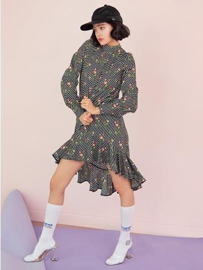 夏季运动风搭配女图片 女人味的夏日运动风