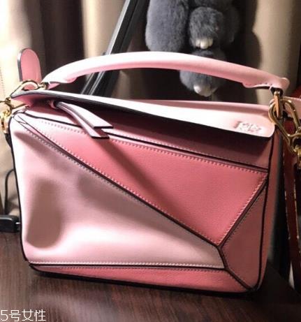 loewe和lv哪个档次高？都是顶级品牌