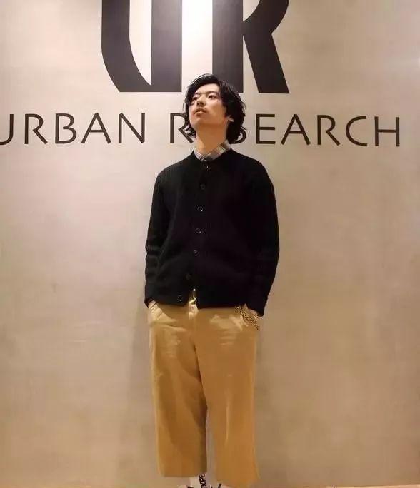 穿几百块的匡威，你丢人吗？