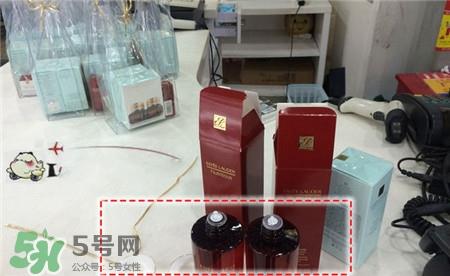 雅诗兰黛红石榴水清爽型和滋润型区别_对比图