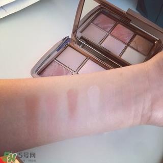 hourglass腮红怎么用?hourglass腮红使用方法
