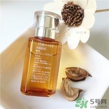 美容油用在护肤第几步?美容油和精华液的区别