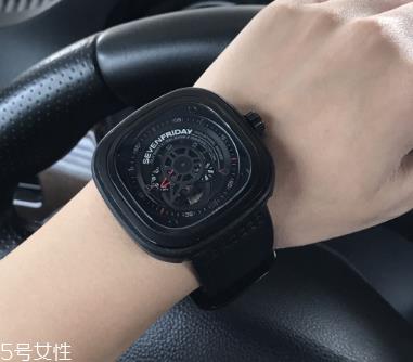 机械表可以上弦吗 可以手动上弦