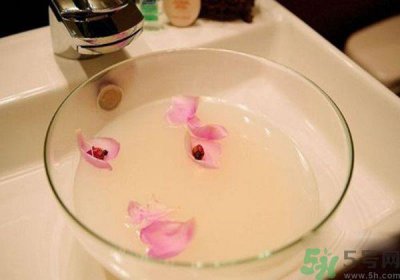 ​淘米水洗脸能祛斑吗？淘米水洗脸可以美白吗？