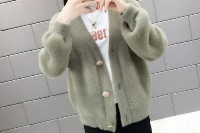 ​水貂绒毛衣一般什么价位 水貂绒毛衣可以贴身穿吗