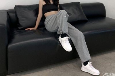 ​卫裤被钩破洞了可以补吗 裤子破洞了怎么补好看