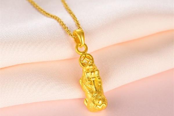 黄金吊坠回收怎么算钱 黄金吊坠回收要发票吗