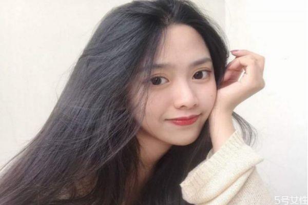 头发打结怎么回事 怎么让头发柔顺