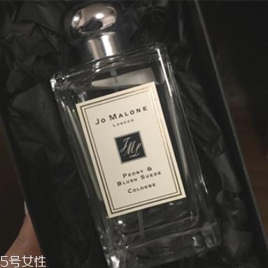 祖马龙牡丹与胭红麂绒好闻吗 祖马龙牡丹与胭红麂绒香评