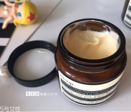 aesop伊索樱草保湿霜和蜜柑水润乳哪个好