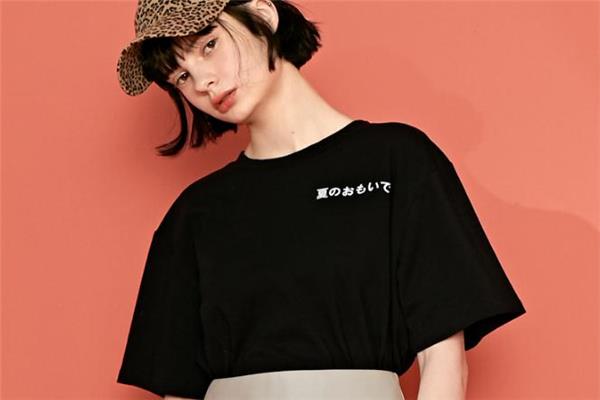 黑色衣服显黑吗 黑色衣服适合黄皮肤吗
