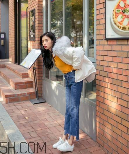 棉袄配牛仔裤好看吗？棉服搭配牛仔裤图片