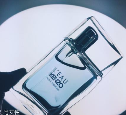 风之恋香水适合多少岁？校园文艺男生的首选