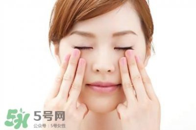 ​冰牛奶敷眼睛能消肿吗?冰牛奶敷眼睛有什么功效?