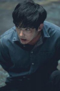 ​无法想象替代演员：38岁李准基，诠释了“恶之花”的独特魅力
