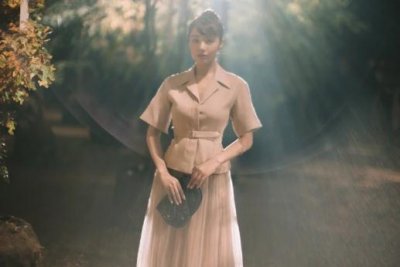 ​有种“赫本转世”叫麦迪娜，看到侧脸一刻，网友：若非亲见不敢信