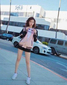 ​盘点娱乐圈13款美腿女星，西域三美上榜，每一位都能让你垂涎