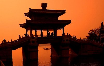 ​古诗词中的“凭栏”意象，中国古典文化中值得细品的一份唯美感伤